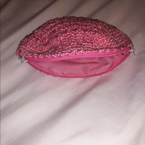 Curved shaped Coin Bag - Picture 2 of 3